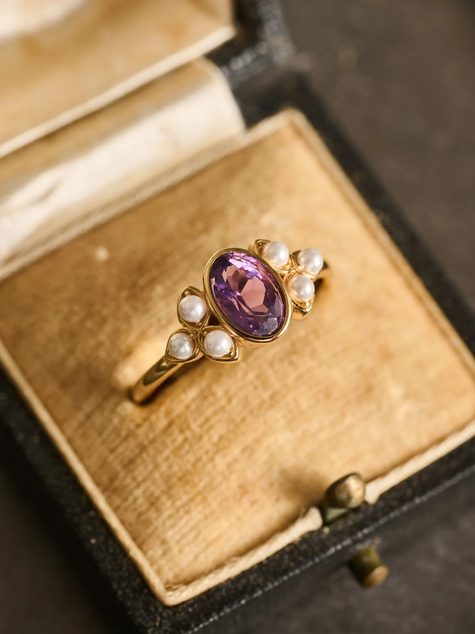 Amelie Amethyst Pearl Ring - Image 3