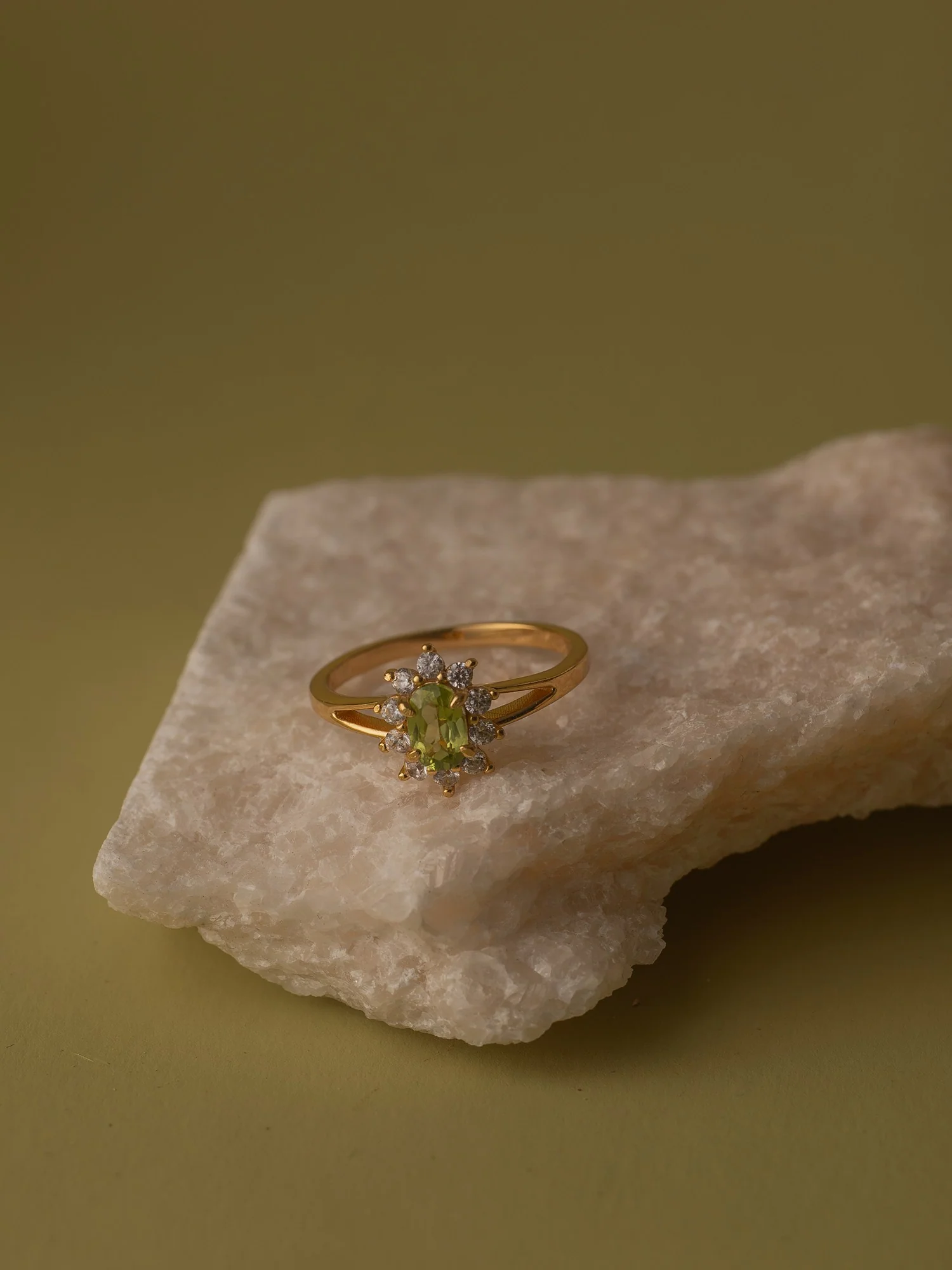 Aurora Peridot Ring - Image 7