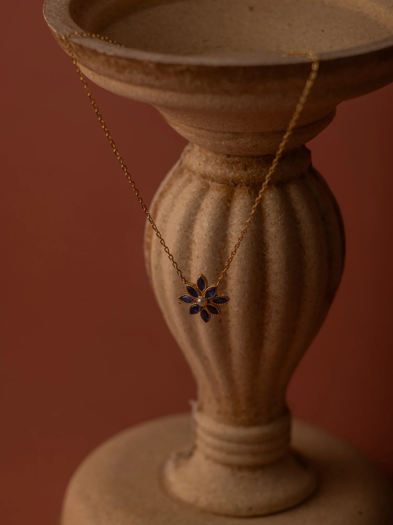 Cámellia Sapphire Pearl Necklace - Image 16