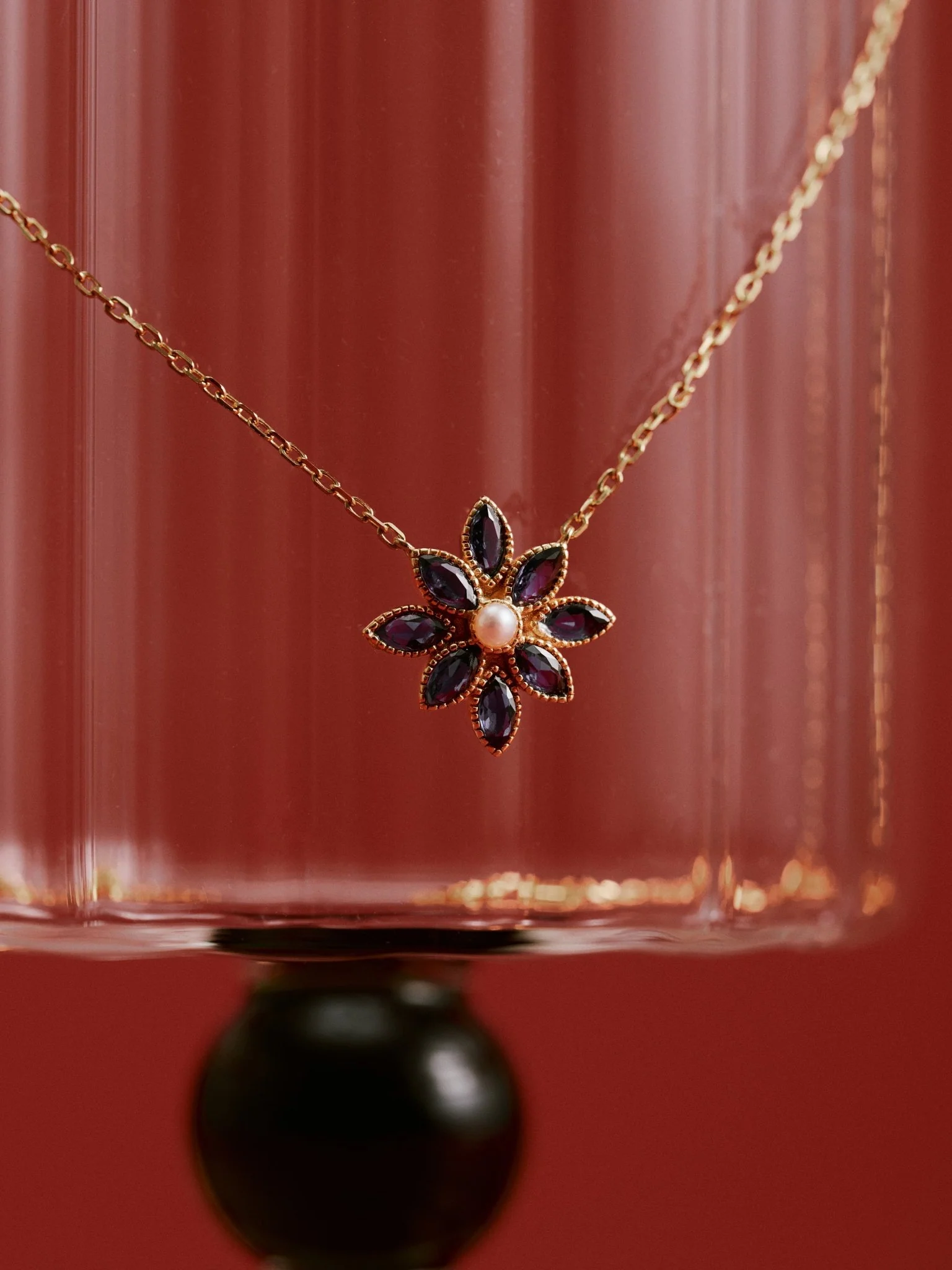 Cámellia Sapphire Pearl Necklace - Image 3