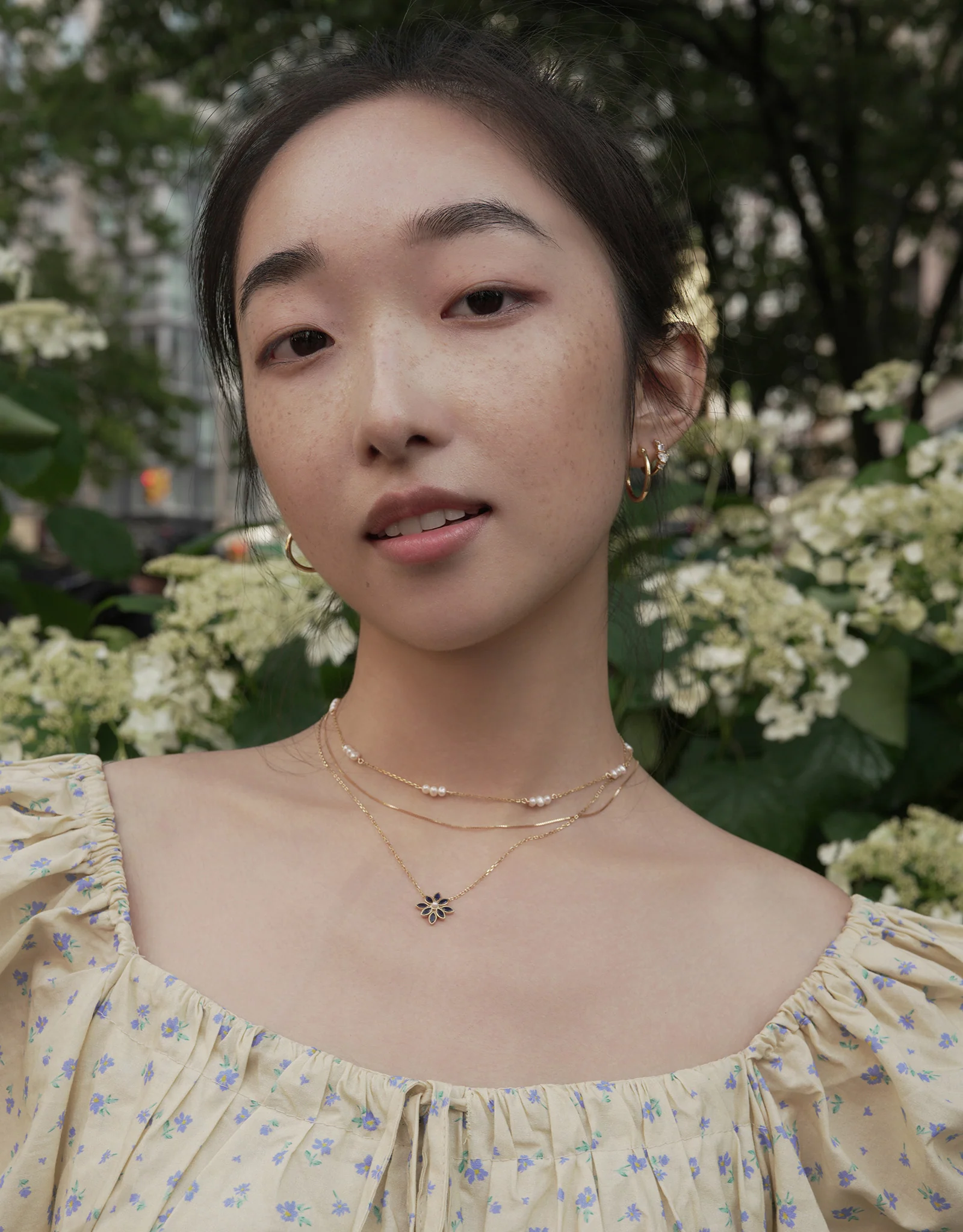 Cámellia Sapphire Pearl Necklace - Image 9