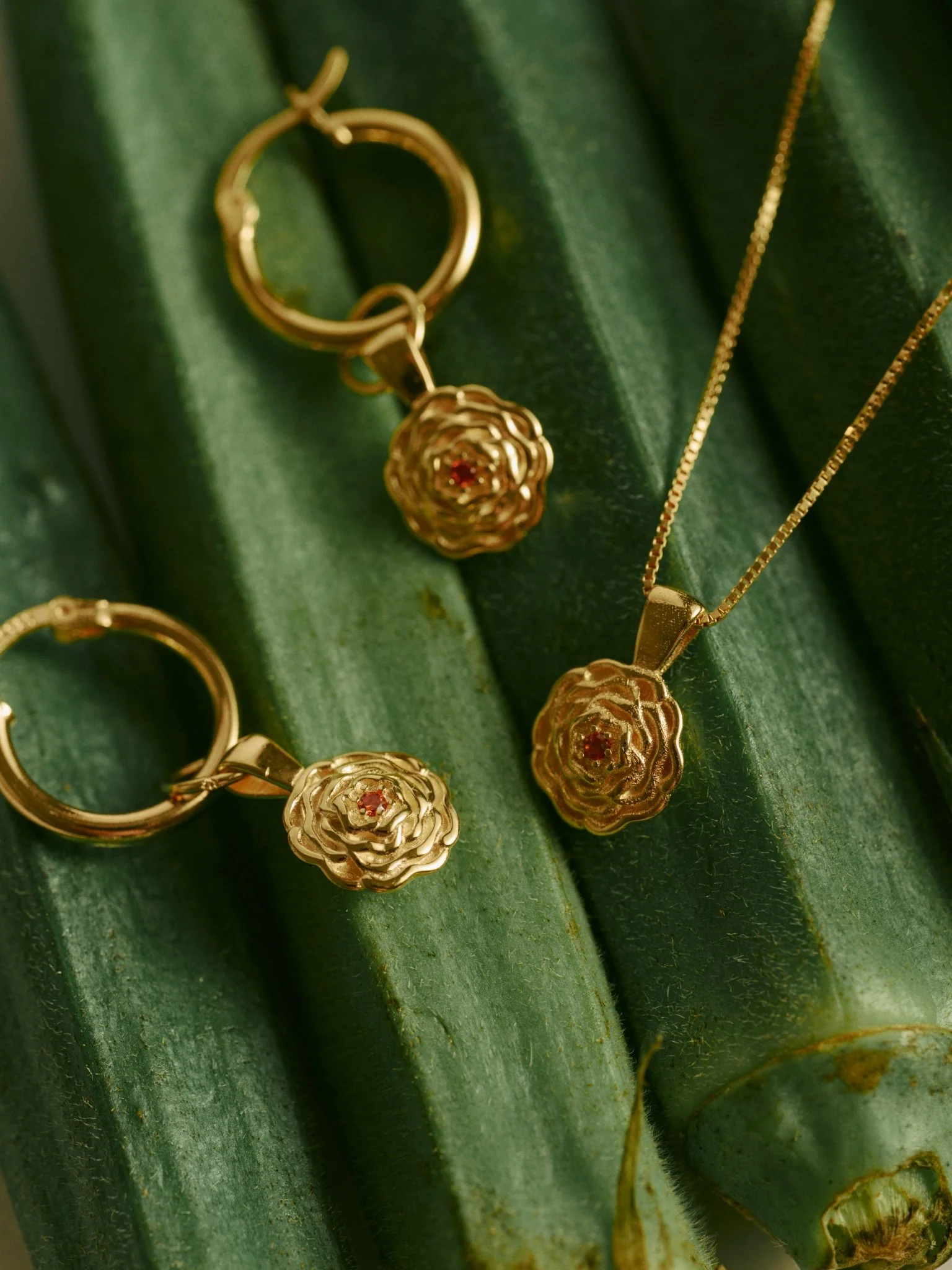 Elsa Carnation Garnet Necklace - Image 7