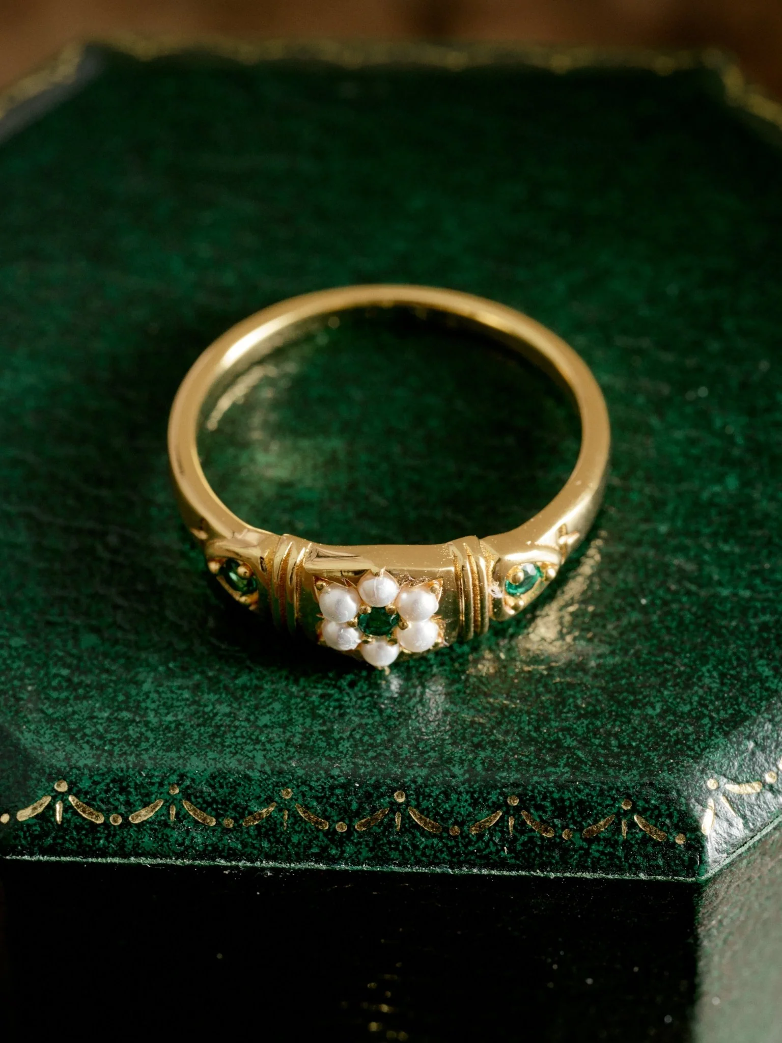 Charlotte Pearl Emerald Ring - Image 10