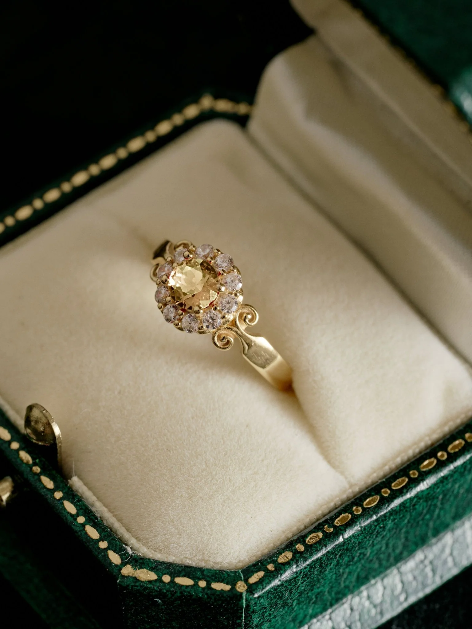 Elara Citrine Ring - Image 3