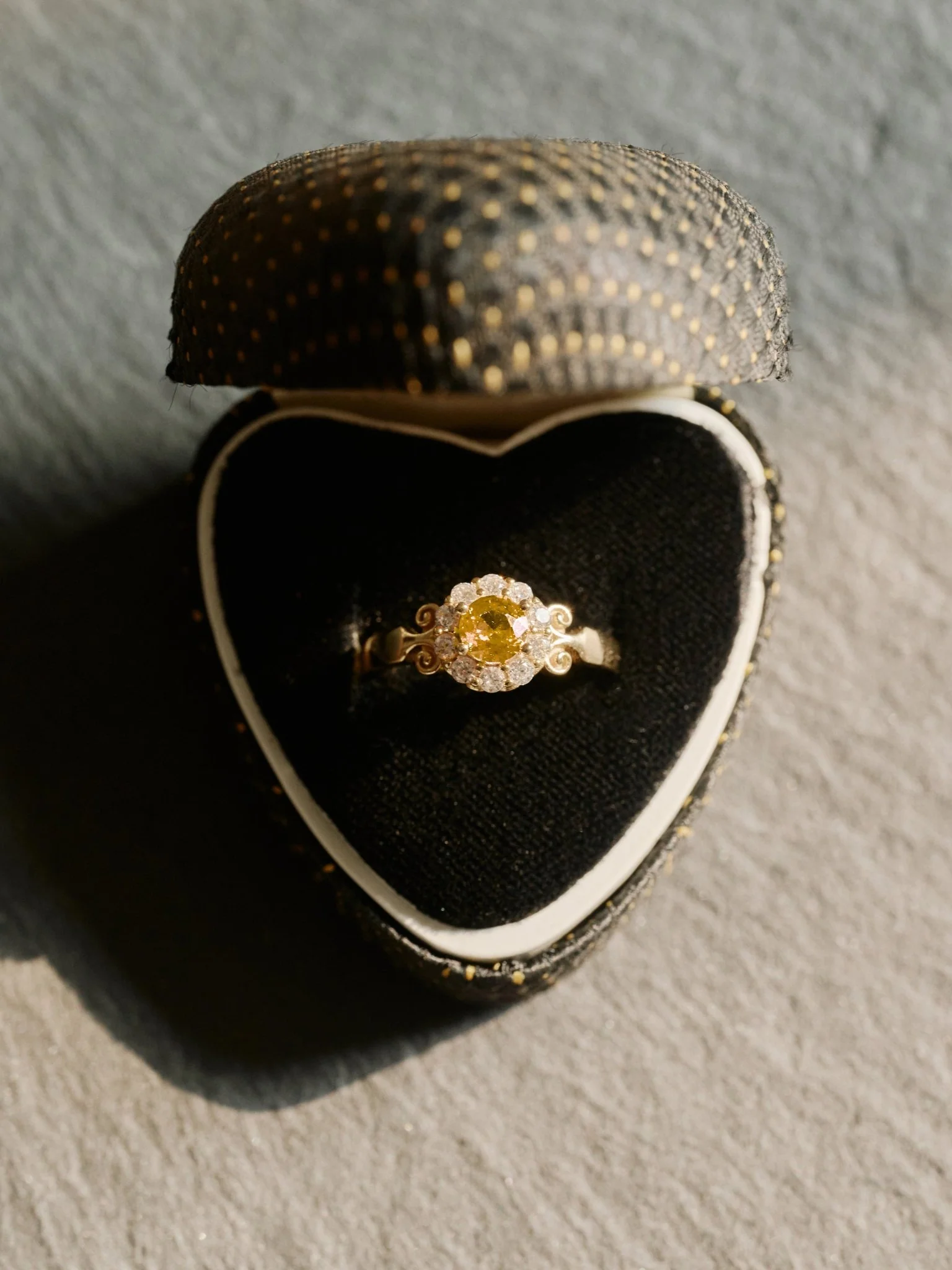 Elara Citrine Ring - Image 5