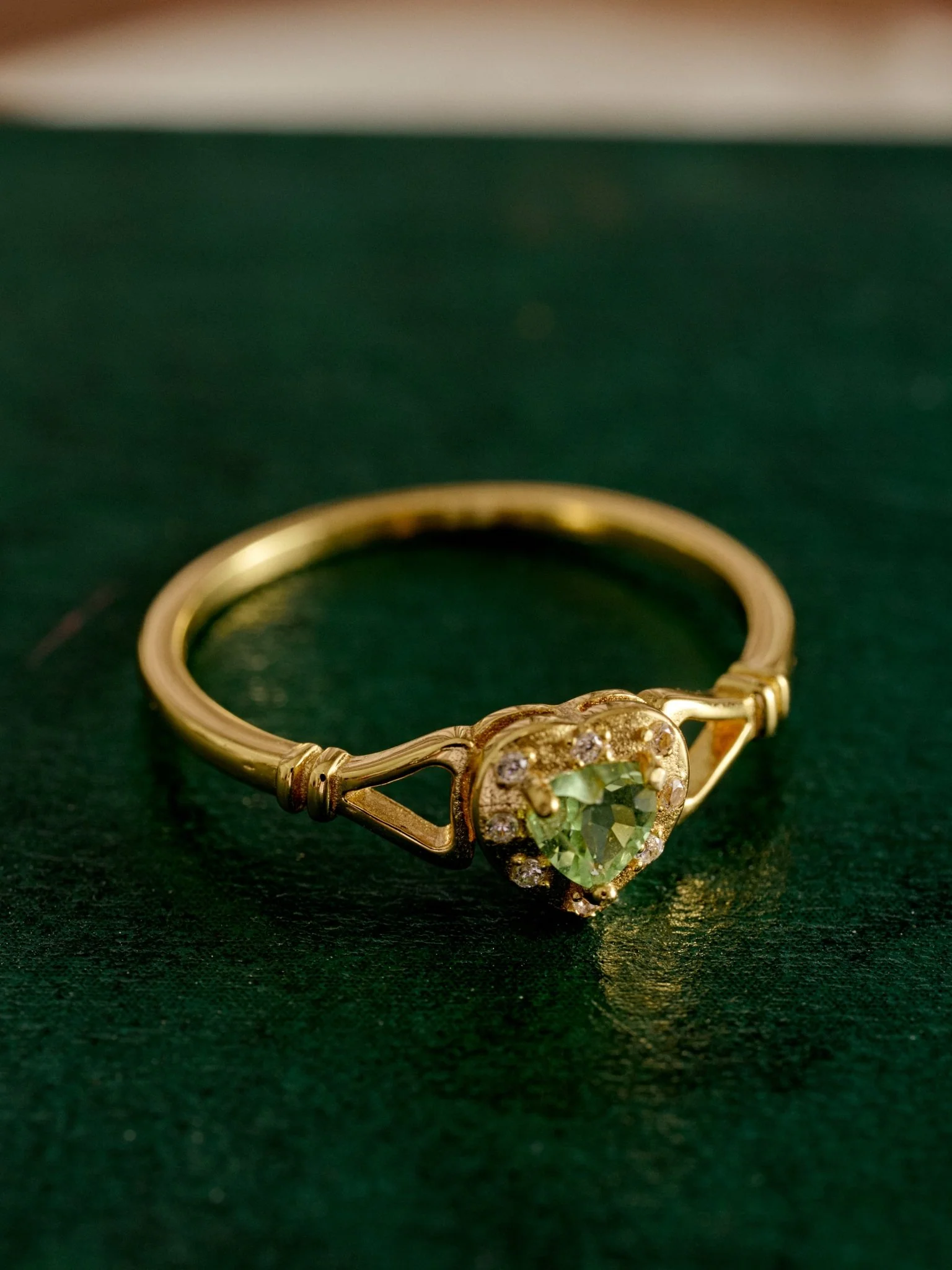 Elowen Peridot Ring - Image 3