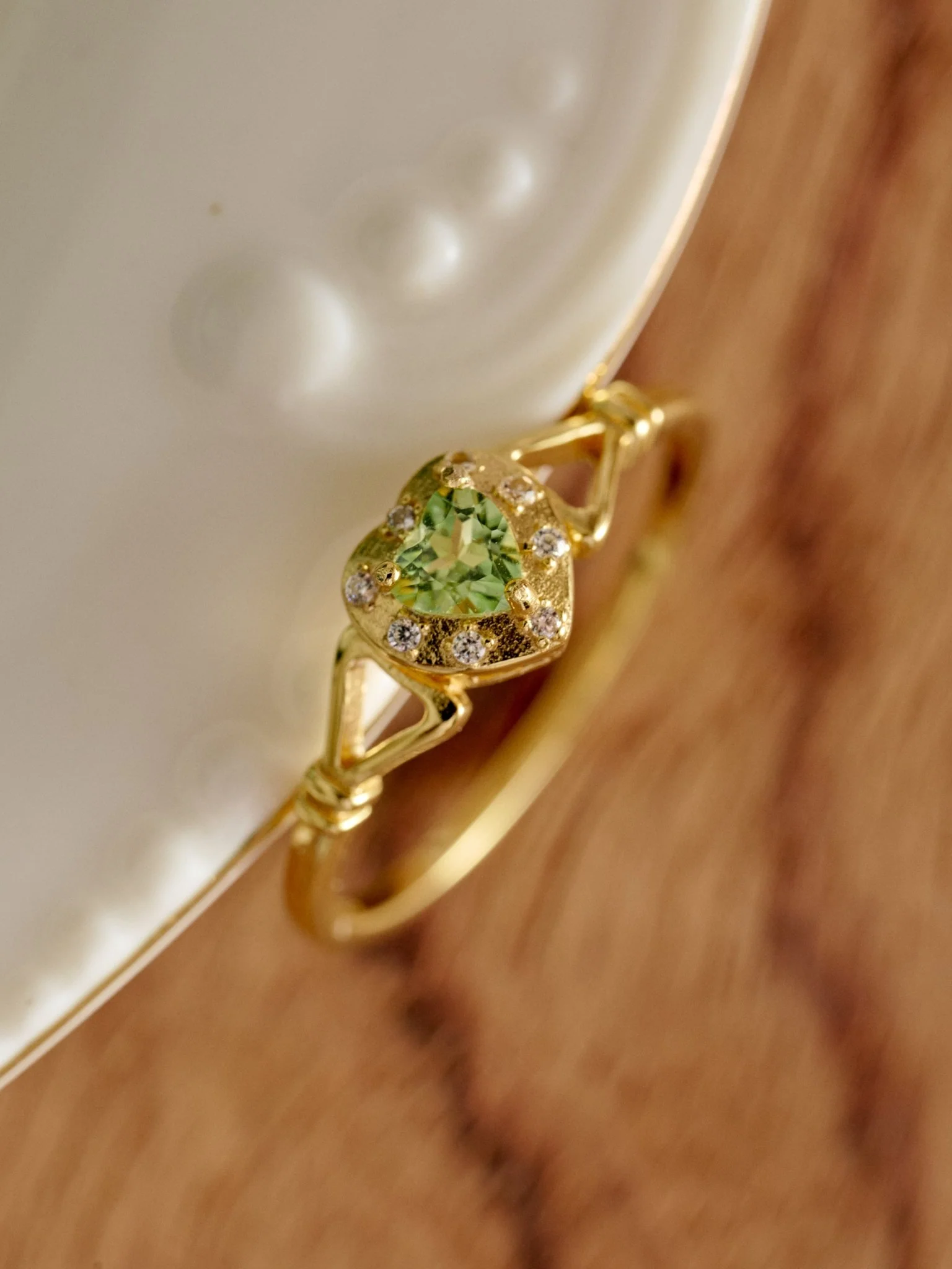 Elowen Peridot Ring - Image 5