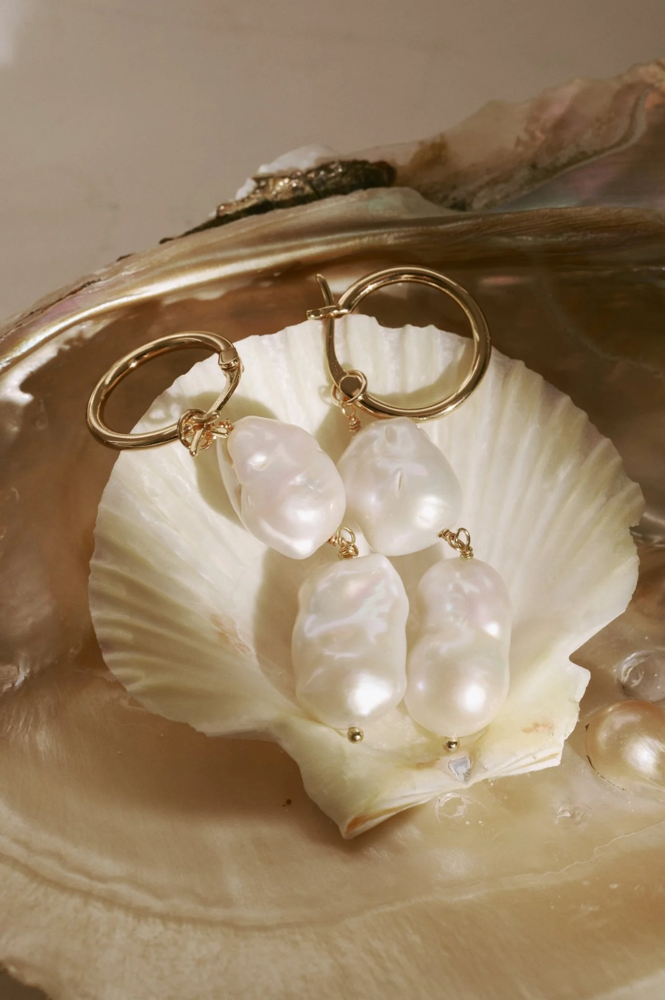 Elysia Pearl Earrings - Image 7