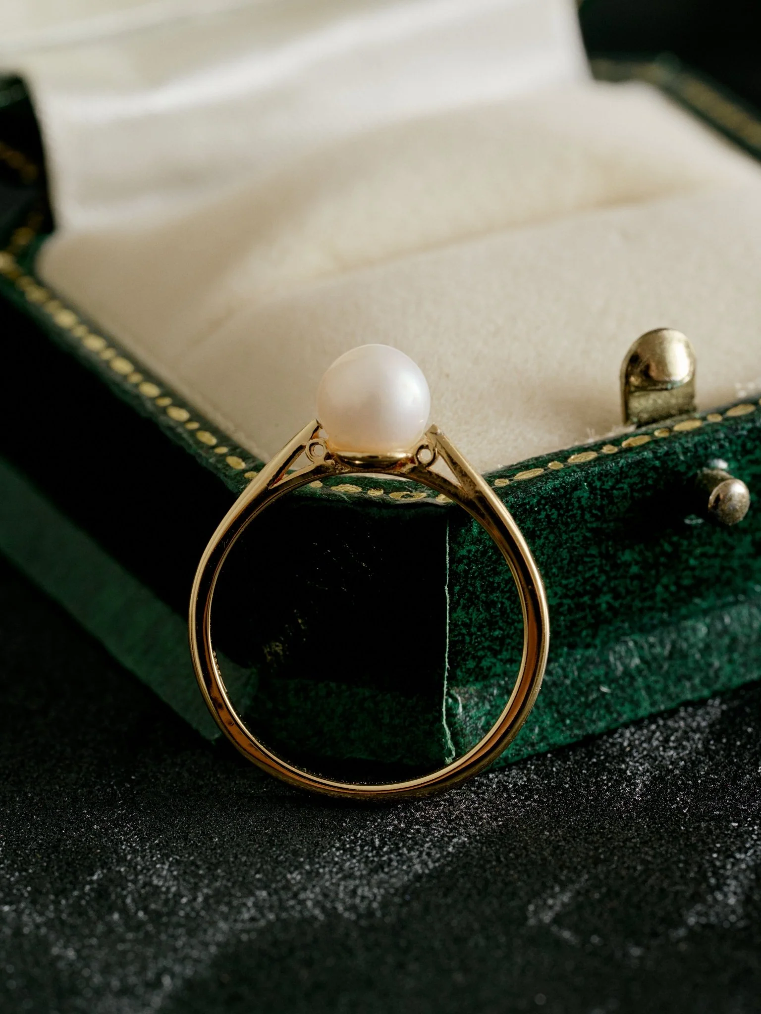 Lune Pearl Ring - Image 5