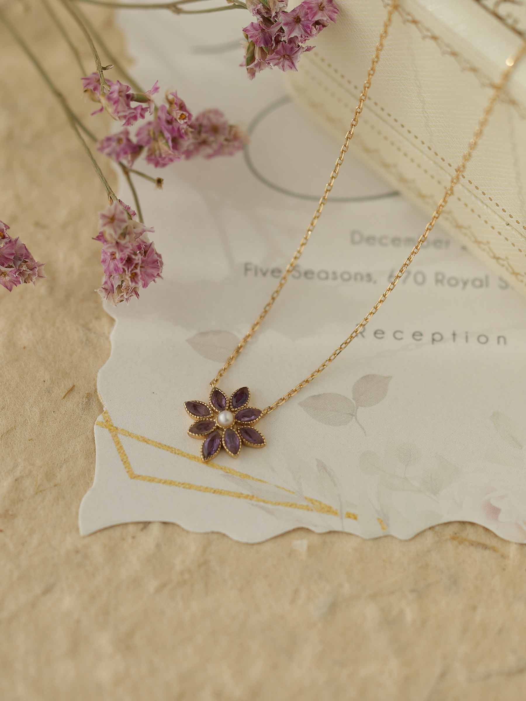 Cámellia Amethyst Pearl Necklace - Image 10