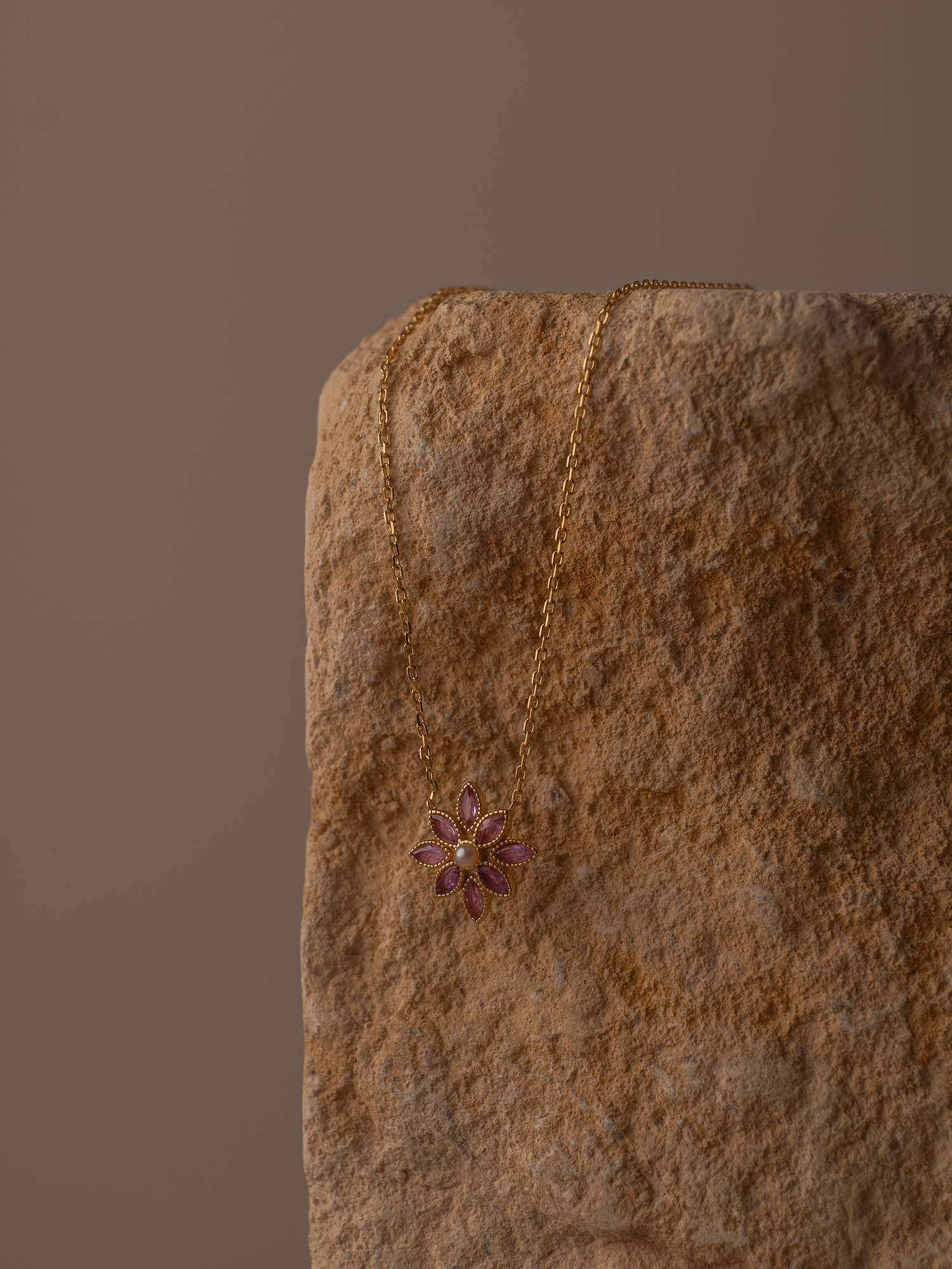 Cámellia Amethyst Pearl Necklace - Image 13