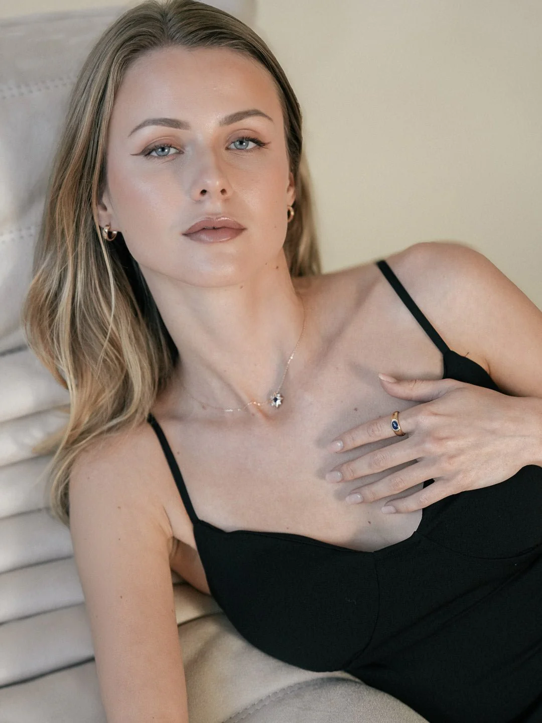 New York Sapphire Pentagram Necklace - Image 10