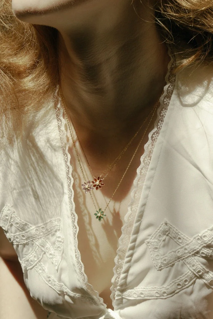 Cámellia Garnet Pearl Necklace - Image 15