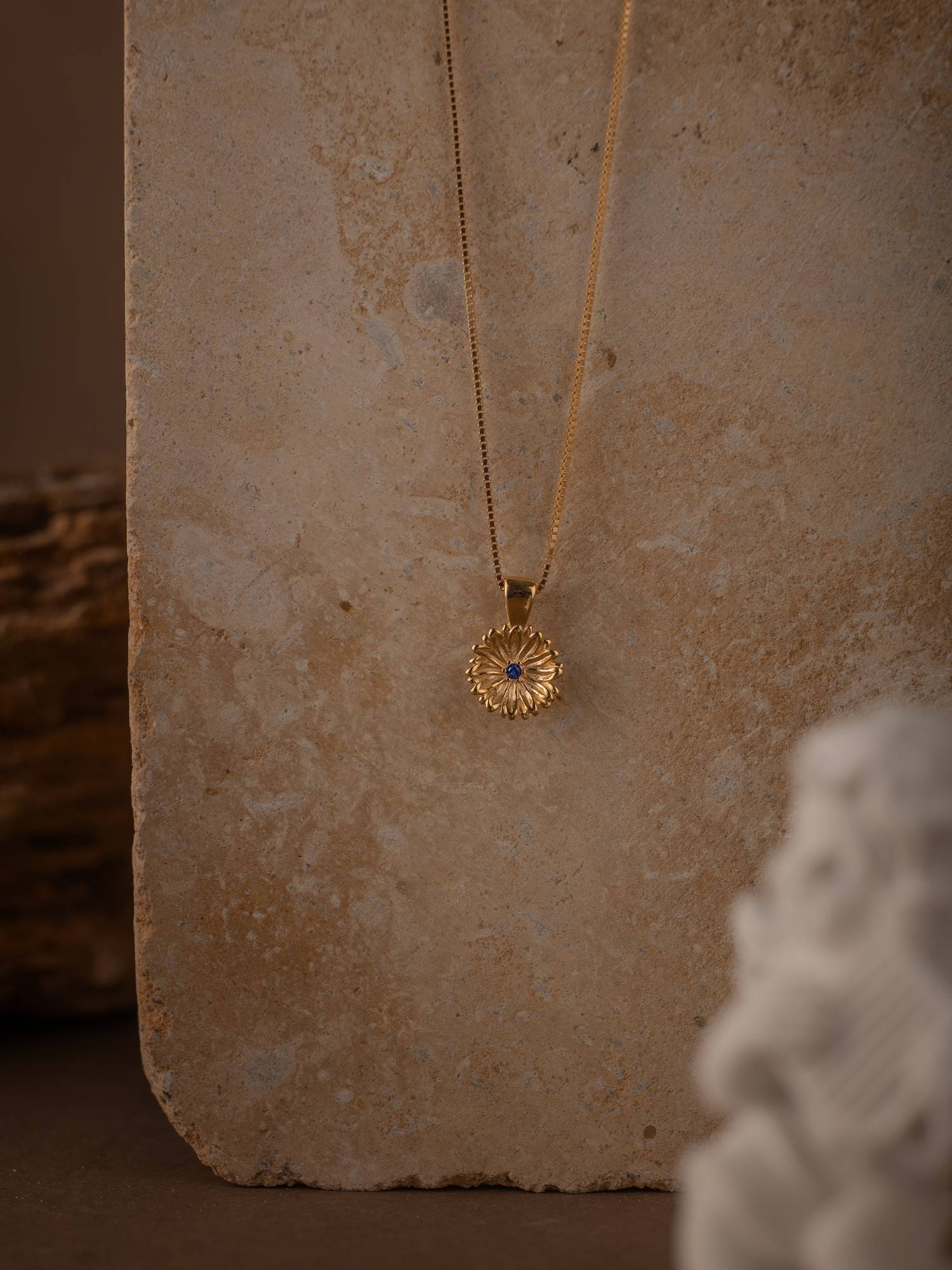 Elsa Peony Sapphire Necklace - Image 4