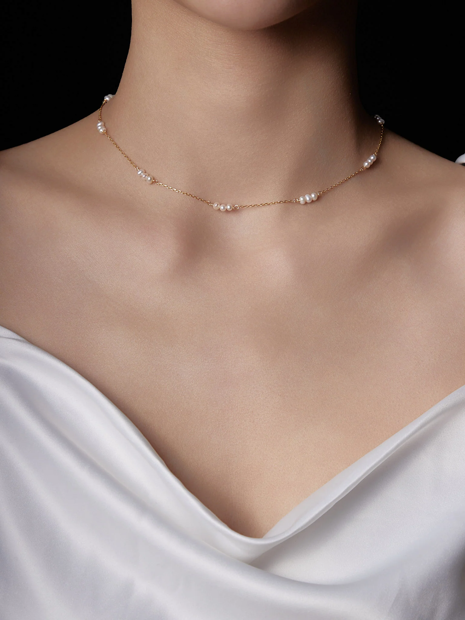 Polly Pearl Chain Necklace - Image 4