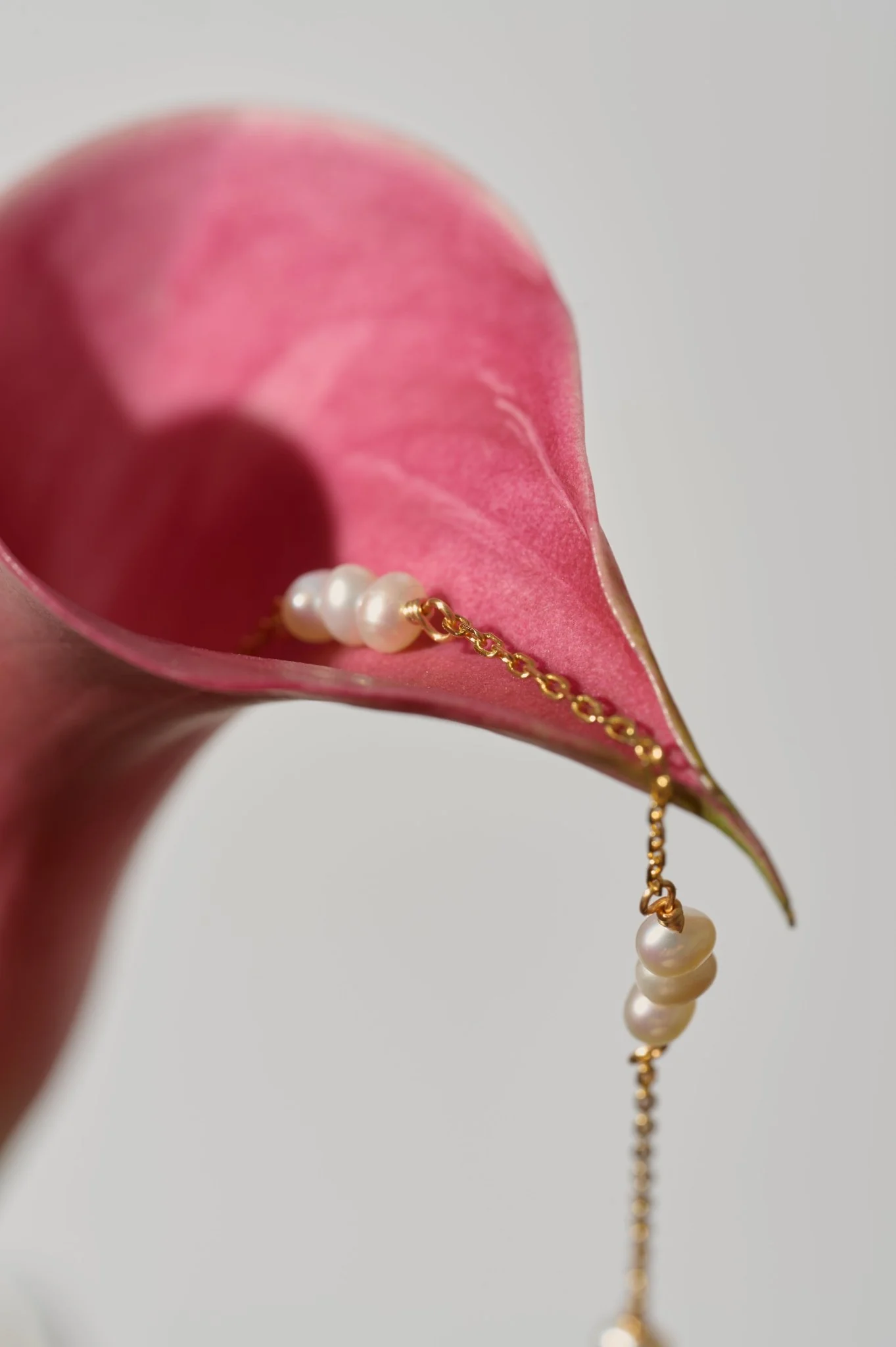 Polly Pearl Chain Necklace - Image 5