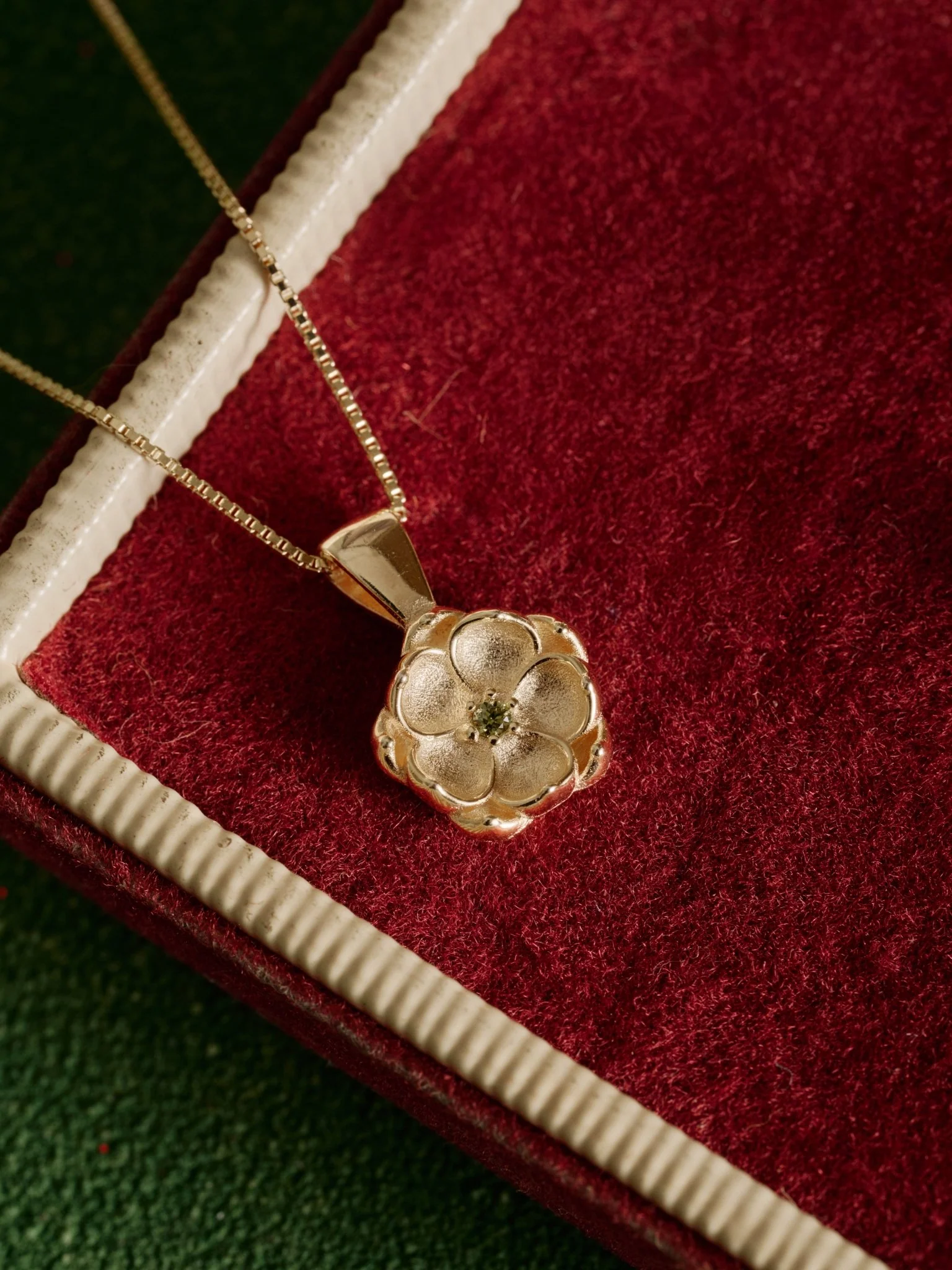 Elsa Poppy Peridot Necklace - Image 3