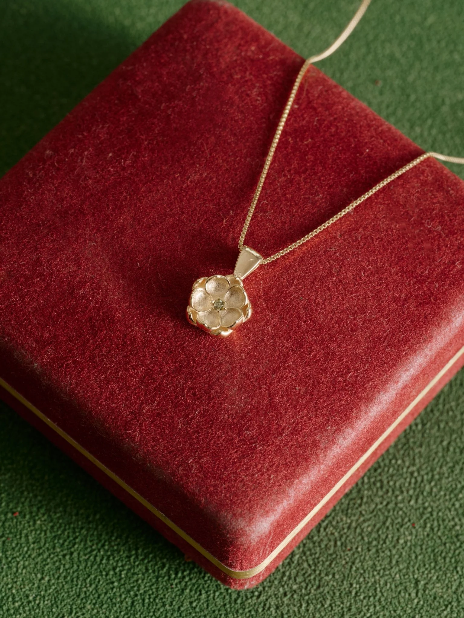 Elsa Poppy Peridot Necklace - Image 4