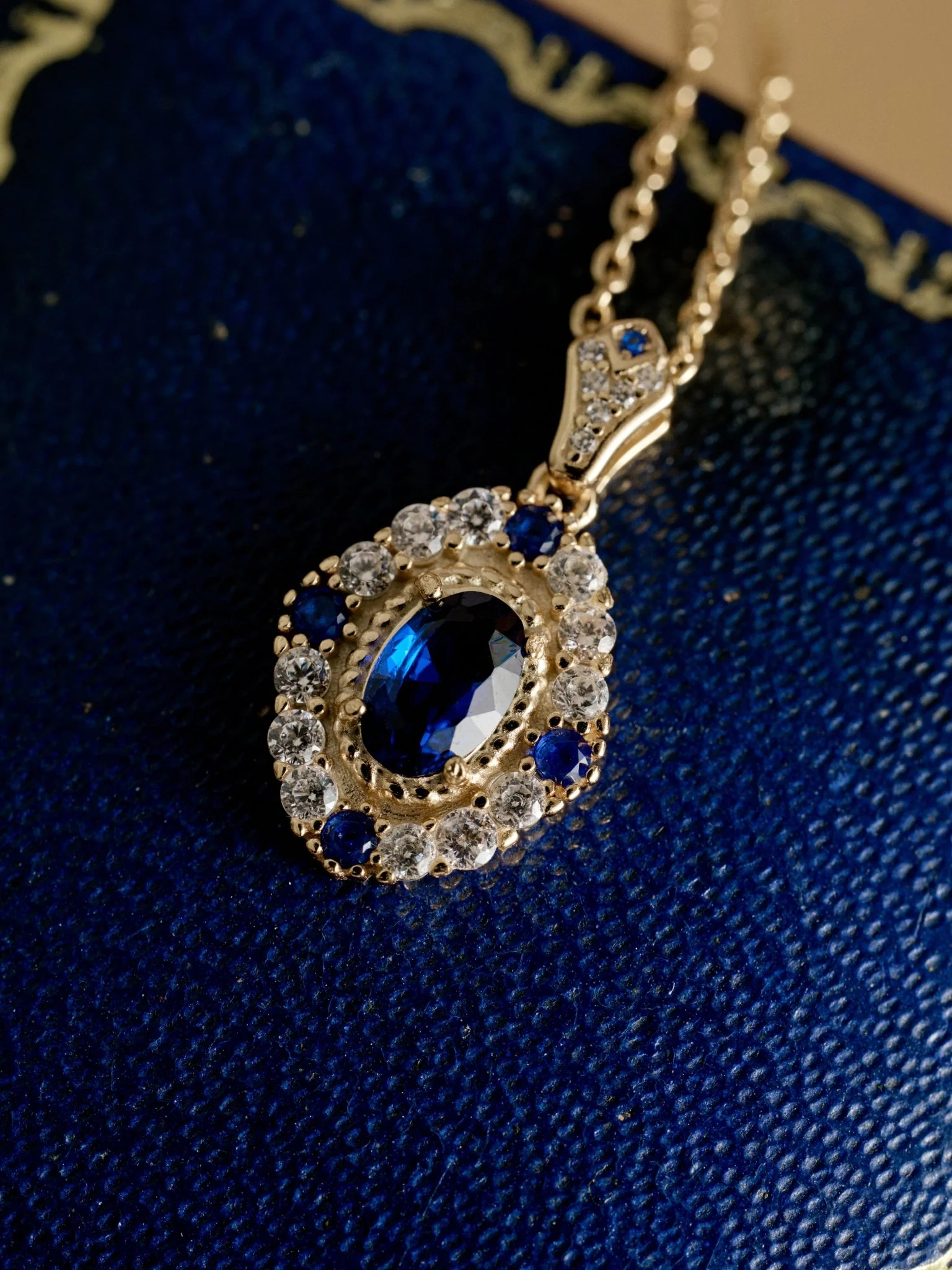 Eta Sapphire Necklace - Image 3
