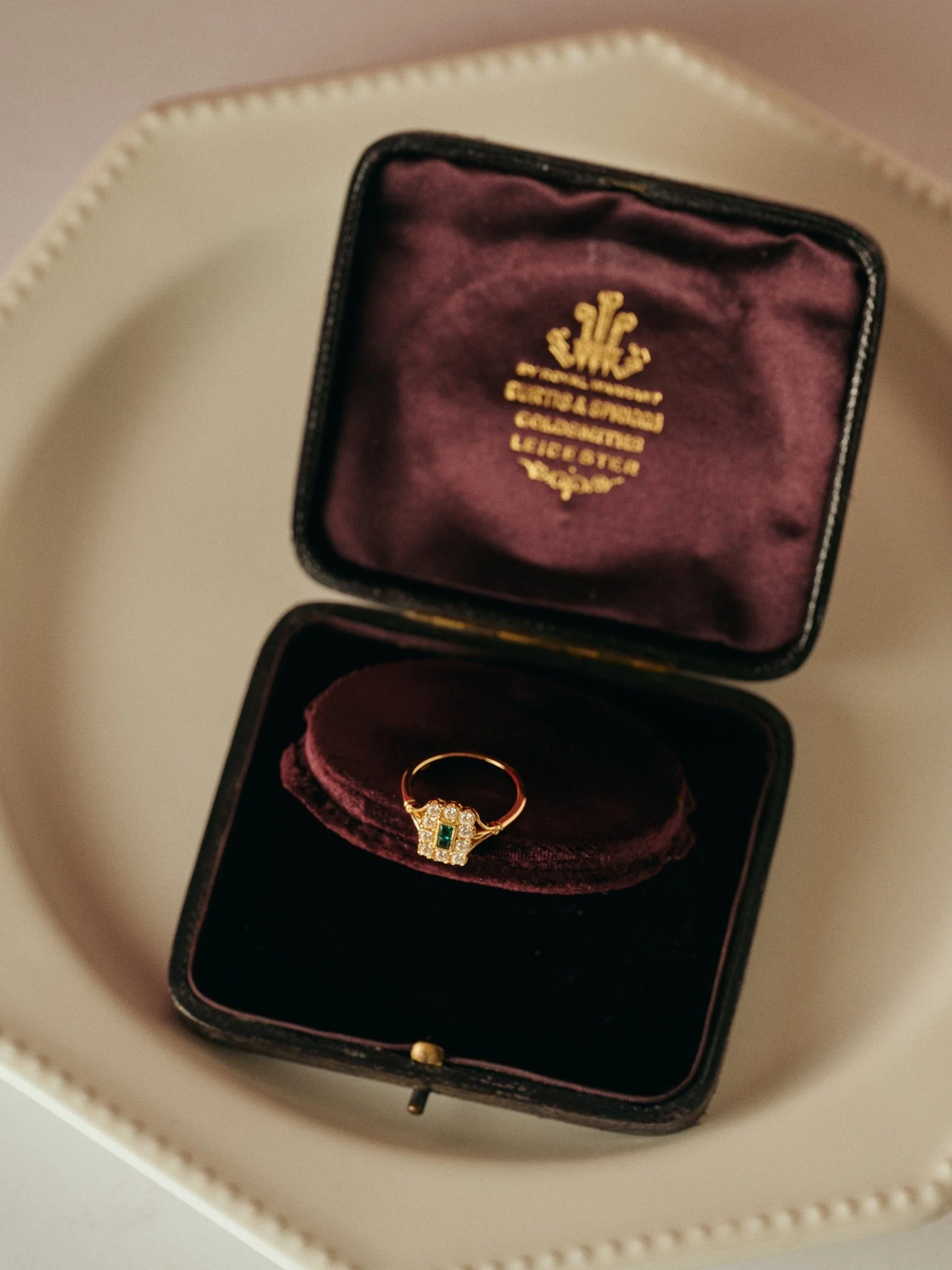 Seraphina Emerald Ring - Image 3