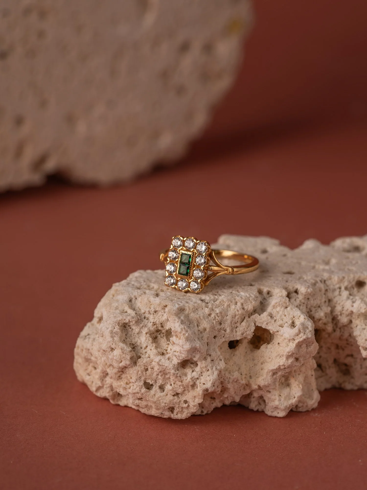 Seraphina Emerald Ring - Image 9