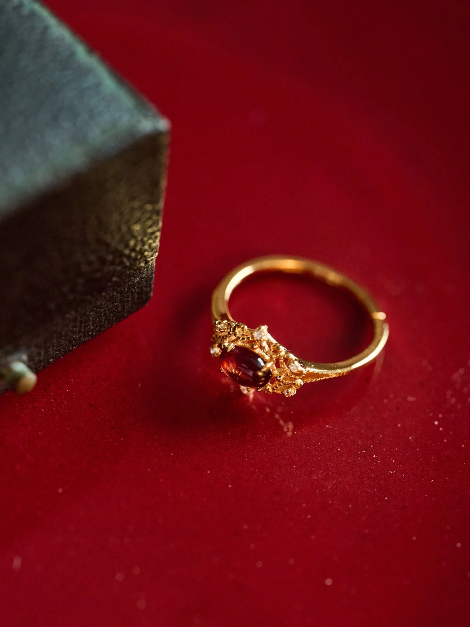 Vivien Garnet Ring - Image 10